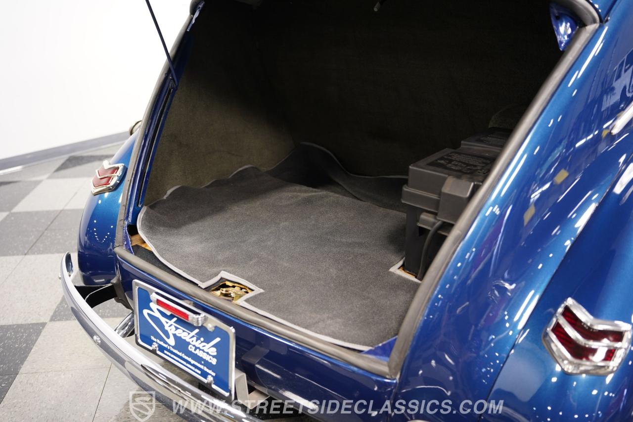 1940 Ford Deluxe Tudor Sedan