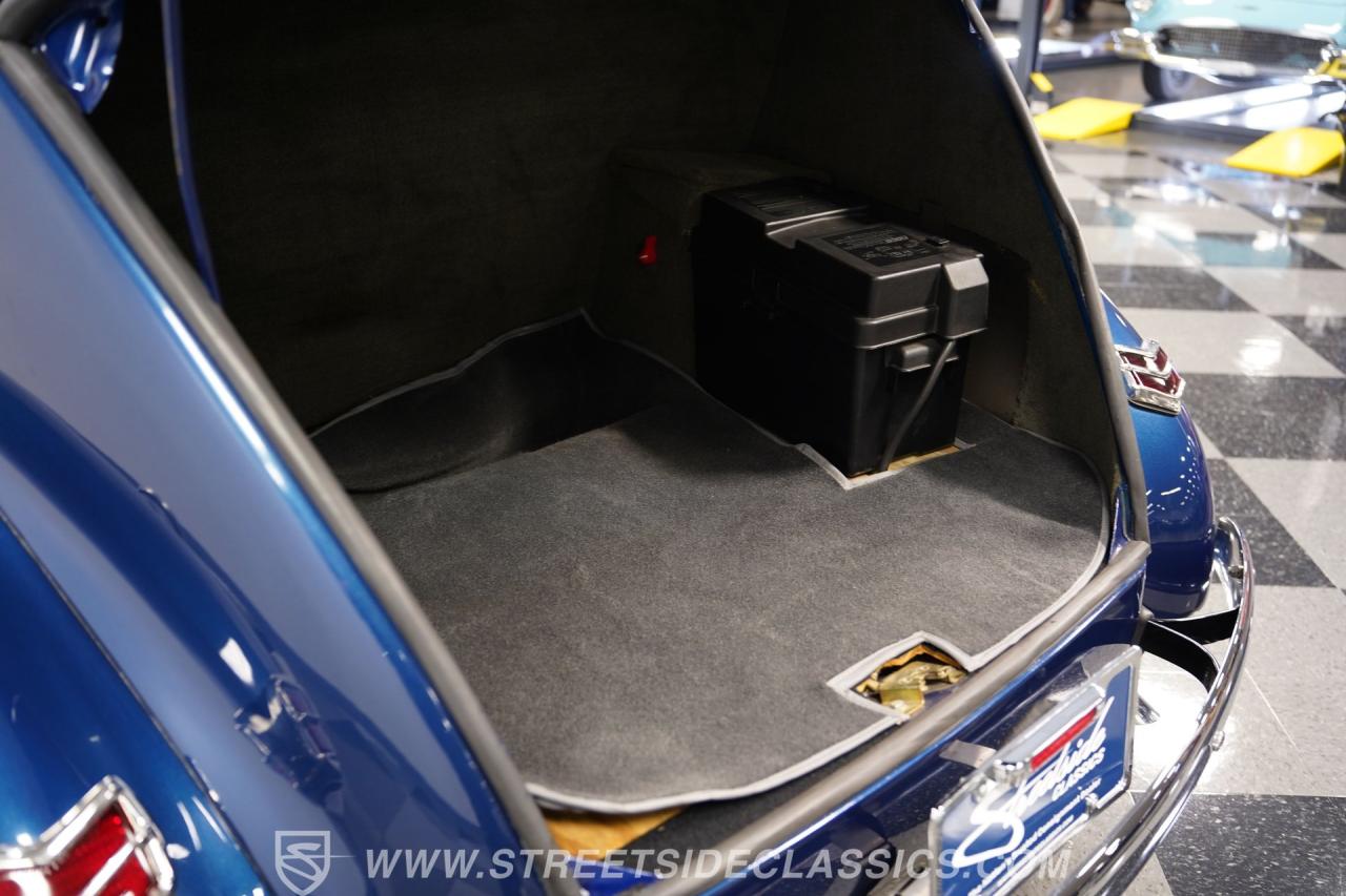 1940 Ford Deluxe Tudor Sedan