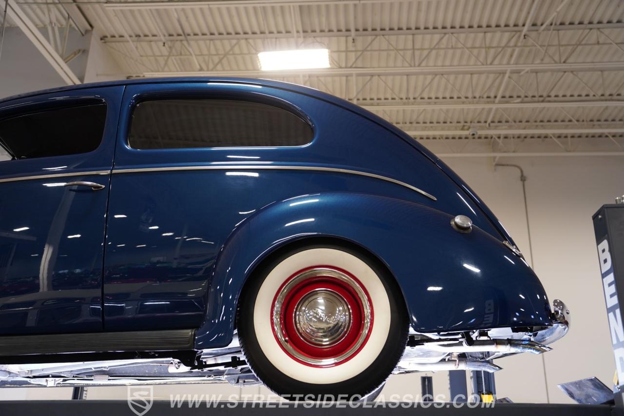 1940 Ford Deluxe Tudor Sedan