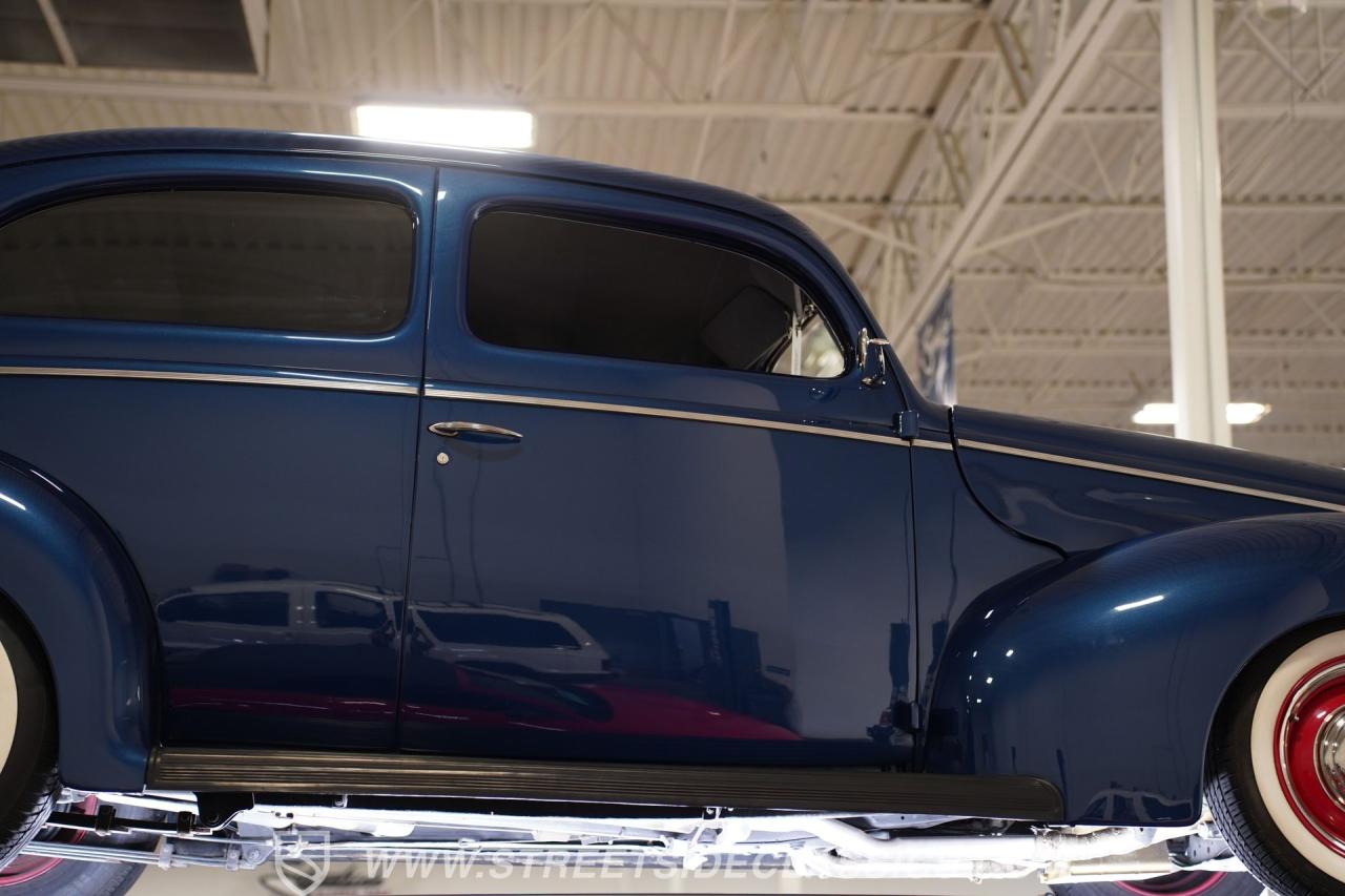 1940 Ford Deluxe Tudor Sedan
