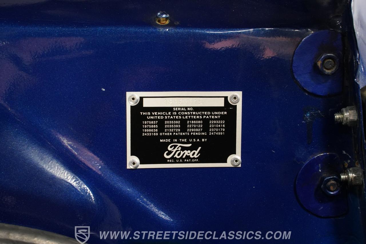 1940 Ford Deluxe Tudor Sedan