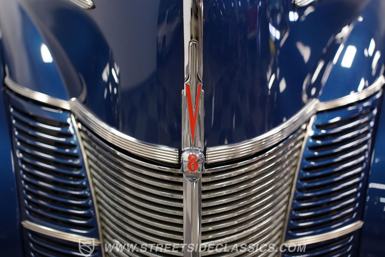 1940 Ford Deluxe Tudor Sedan