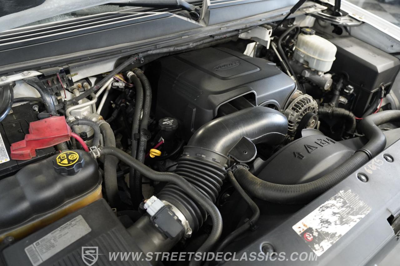 2012 Chevrolet Suburban 2500 4X4