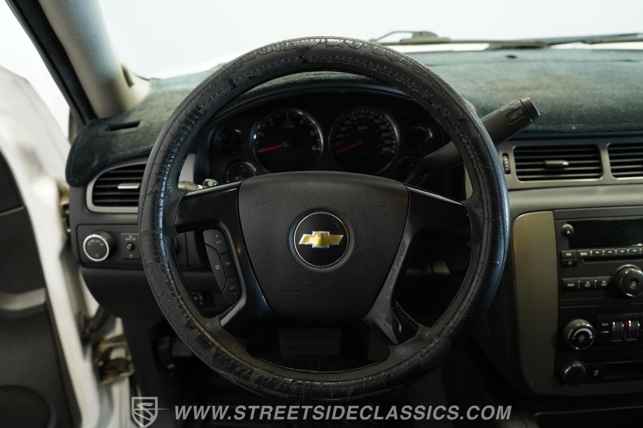 2012 Chevrolet Suburban 2500 4X4