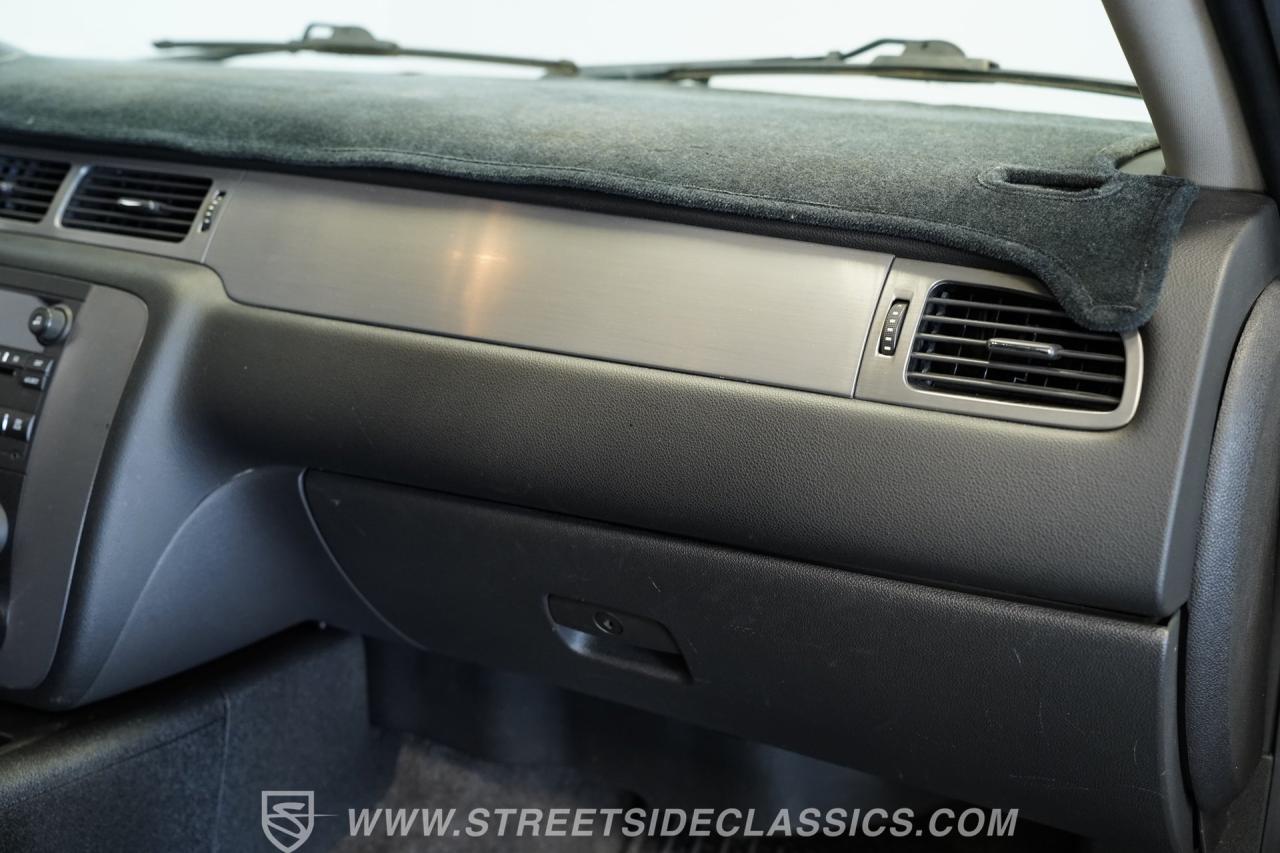 2012 Chevrolet Suburban 2500 4X4