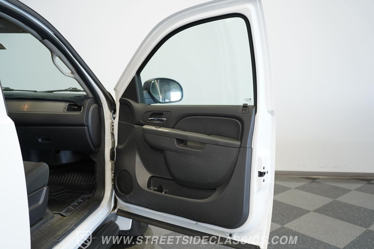 2012 Chevrolet Suburban 2500 4X4