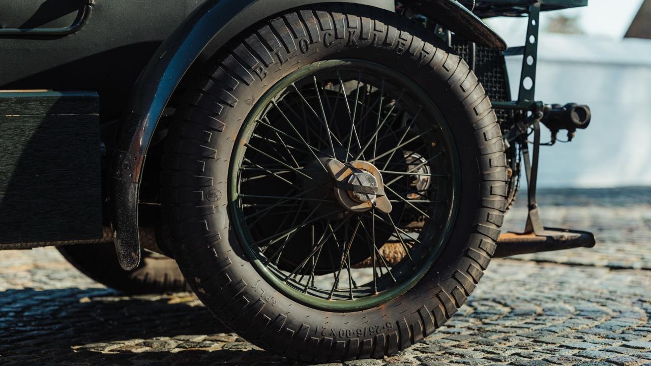 1928 Bentley 4&frac12; Litre Vanden Plas Sports Tourer