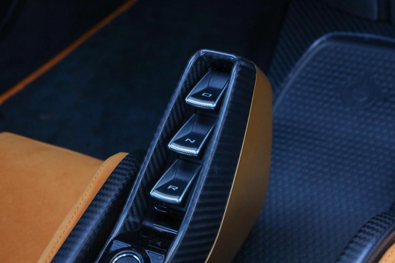 2020 Mclaren Senna LM &ldquo;Papaya Orange with 727 kms&rdquo;