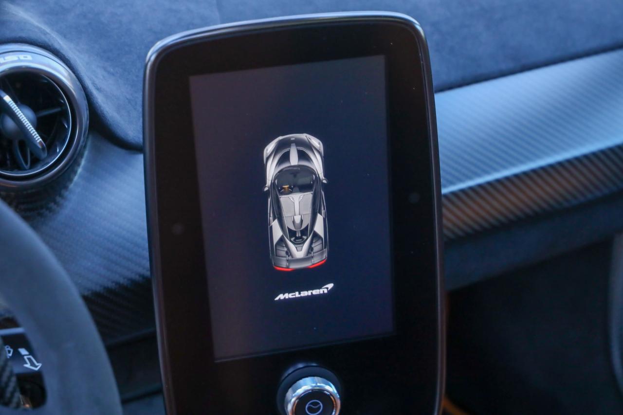 2020 Mclaren Senna LM &ldquo;Papaya Orange with 727 kms&rdquo;