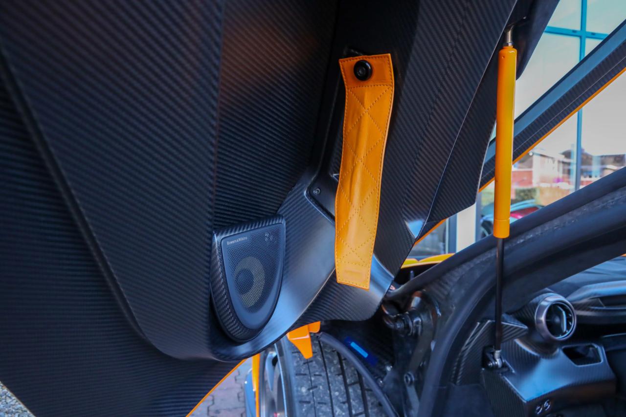 2020 Mclaren Senna LM &ldquo;Papaya Orange with 727 kms&rdquo;