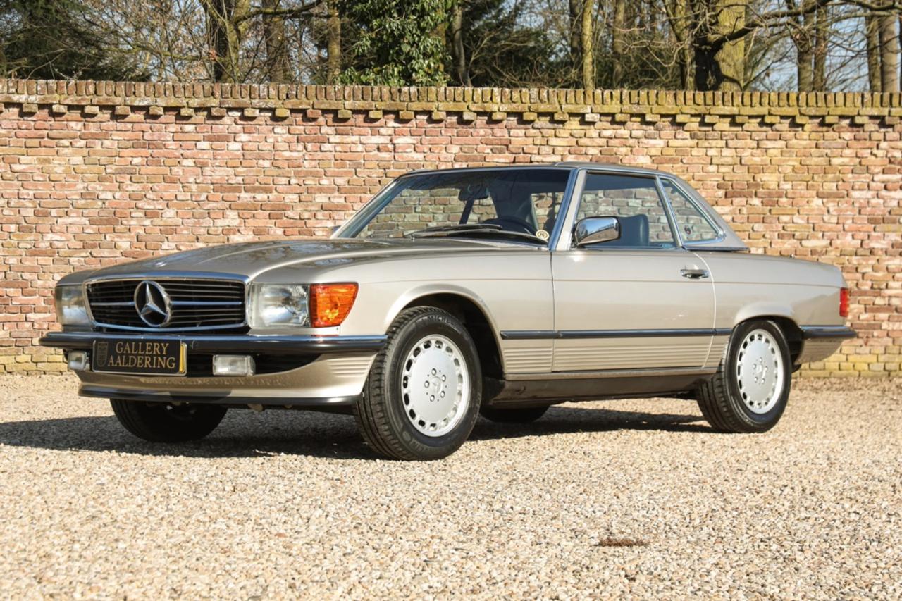 1987 Mercedes - Benz Mercedes Benz 560 SL &ldquo;Less than 31.000 miles&rdquo;