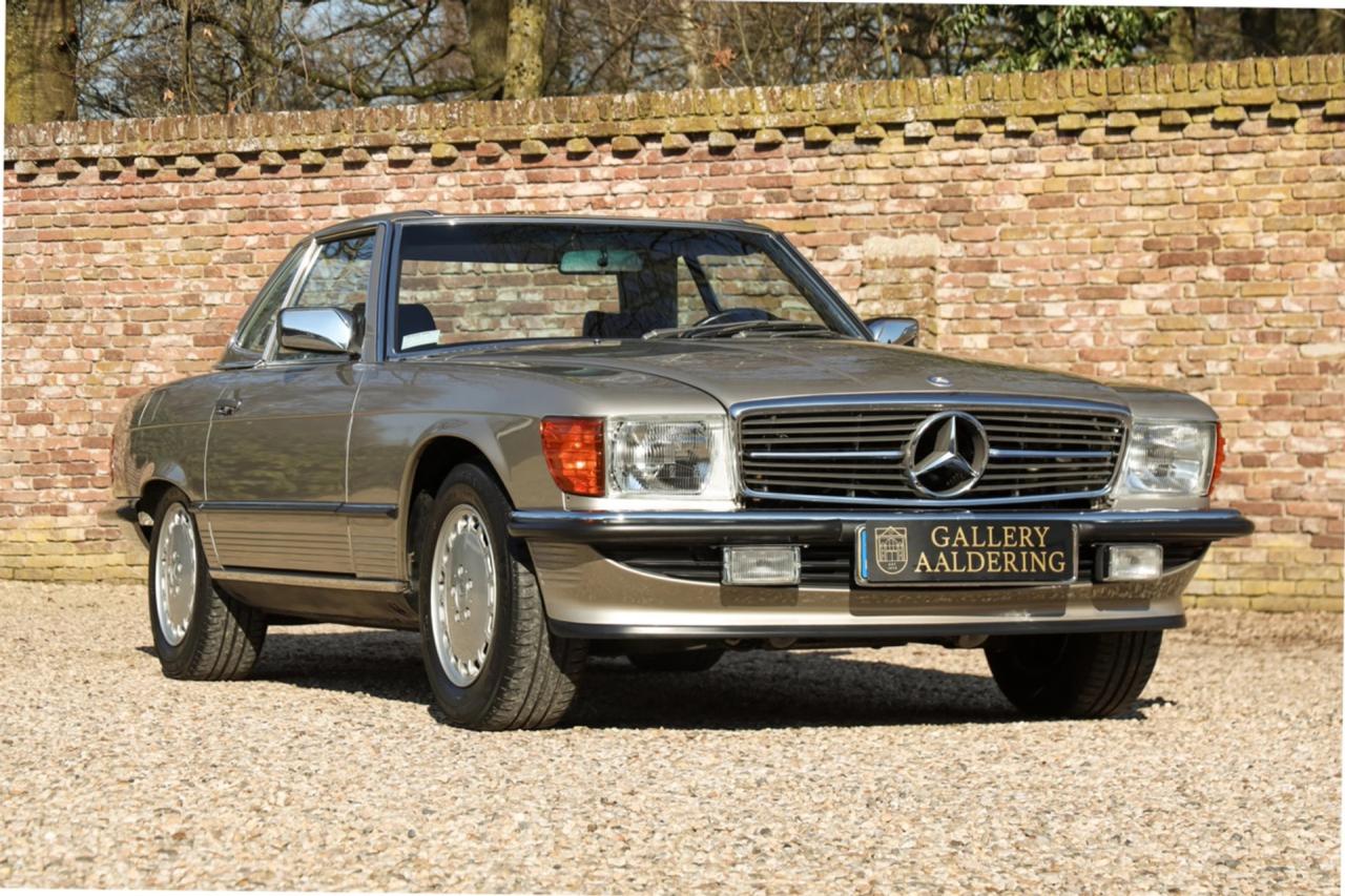1987 Mercedes - Benz Mercedes Benz 560 SL &ldquo;Less than 31.000 miles&rdquo;