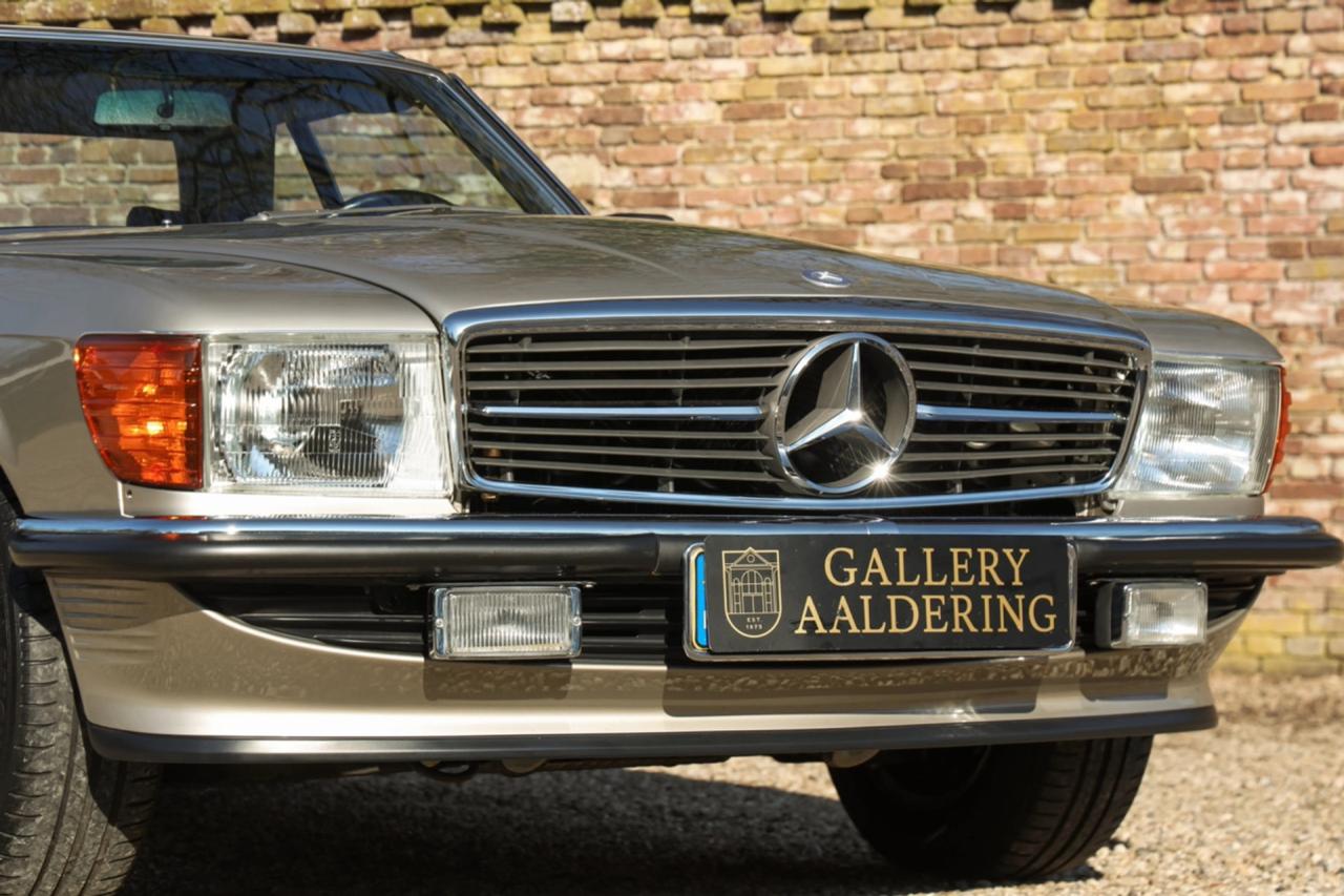 1987 Mercedes - Benz Mercedes Benz 560 SL &ldquo;Less than 31.000 miles&rdquo;