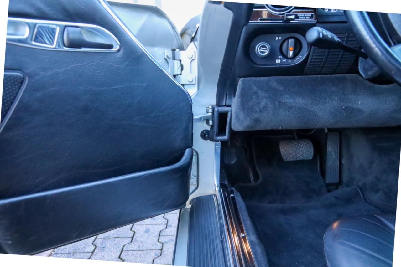 1987 Mercedes - Benz Mercedes Benz 560 SL &ldquo;Less than 31.000 miles&rdquo;