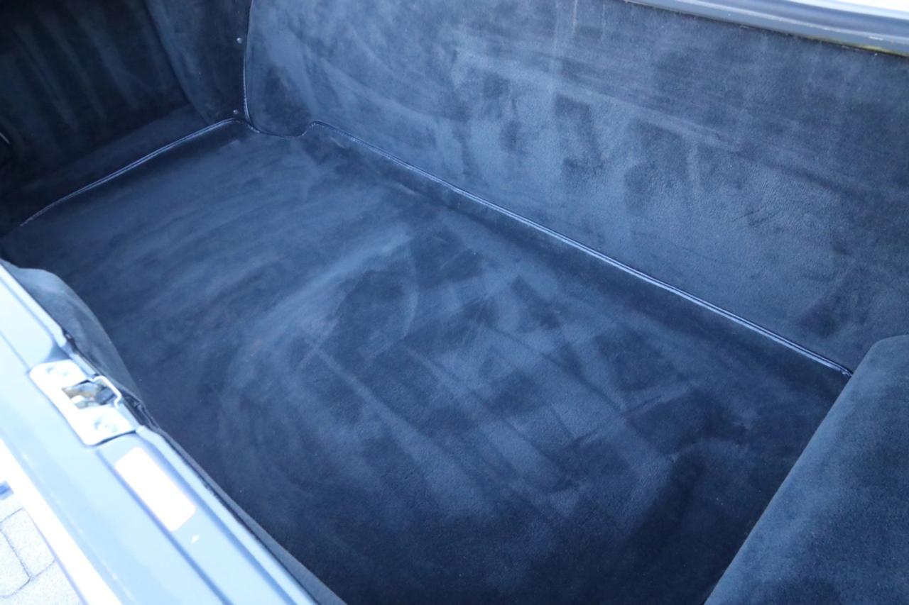 1987 Mercedes - Benz Mercedes Benz 560 SL &ldquo;Less than 31.000 miles&rdquo;