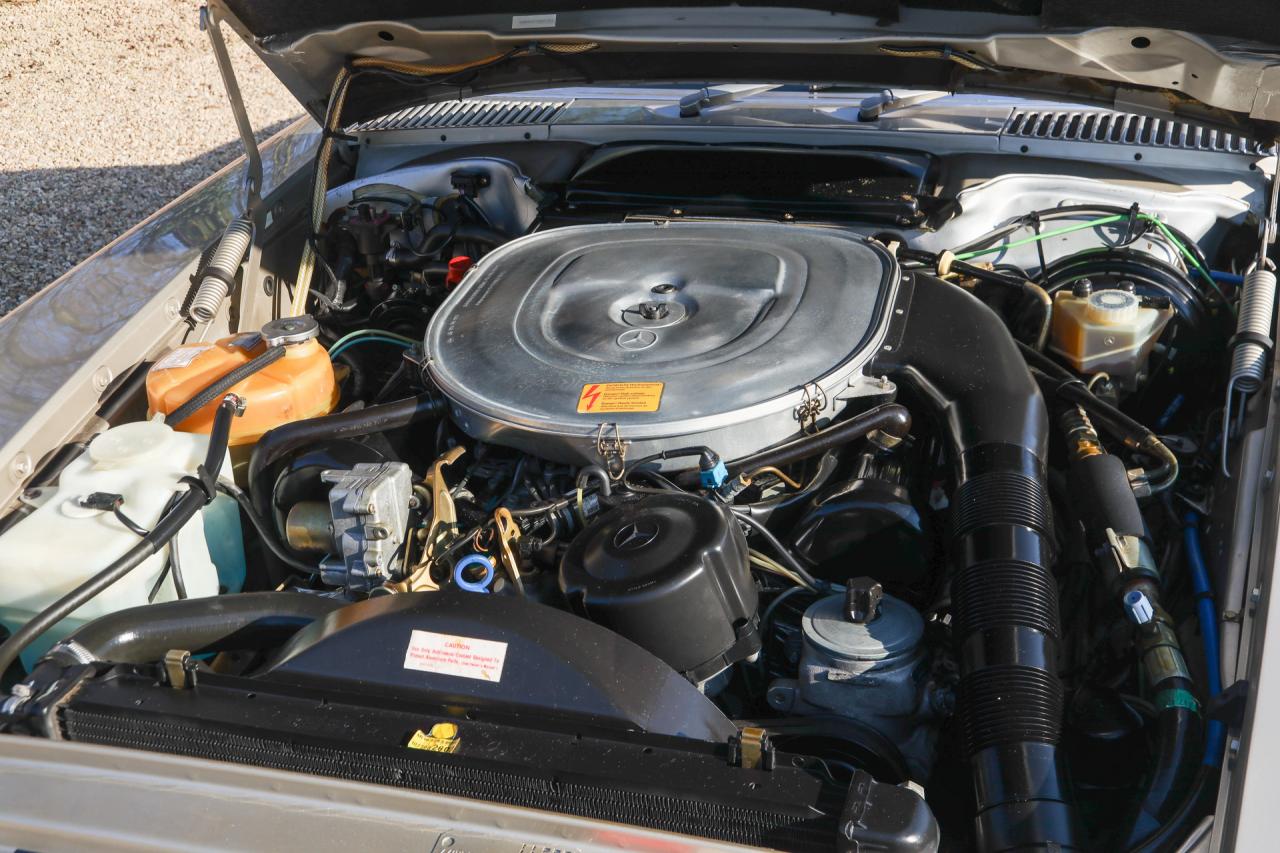 1987 Mercedes - Benz Mercedes Benz 560 SL &ldquo;Less than 31.000 miles&rdquo;