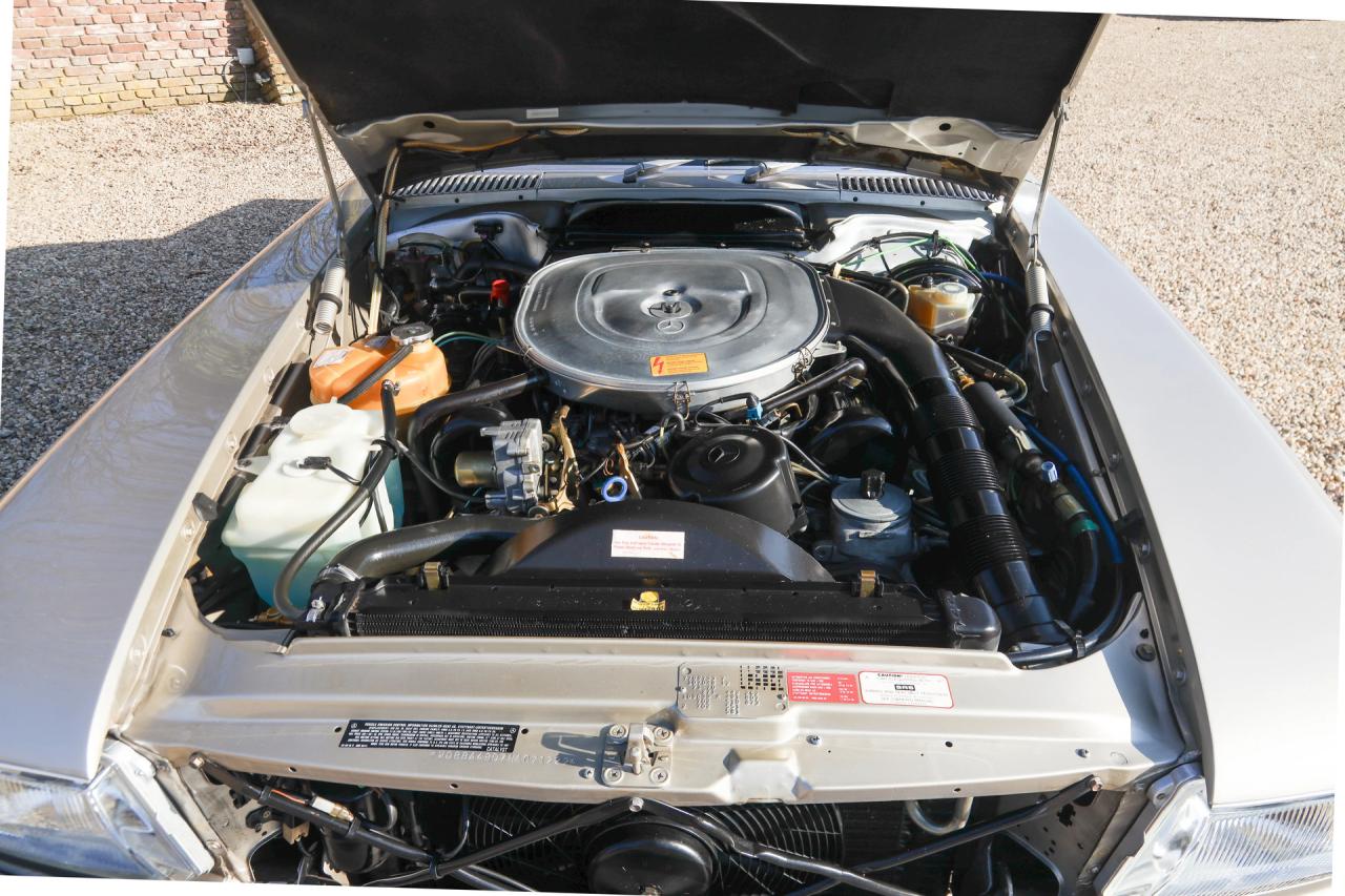 1987 Mercedes - Benz Mercedes Benz 560 SL &ldquo;Less than 31.000 miles&rdquo;
