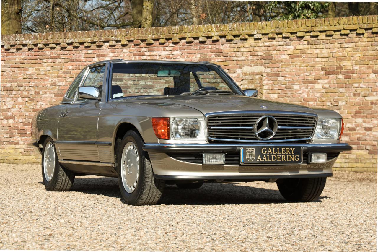 1987 Mercedes - Benz Mercedes Benz 560 SL &ldquo;Less than 31.000 miles&rdquo;