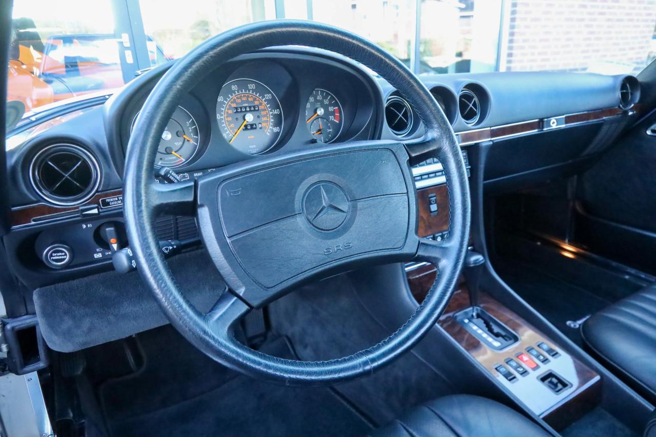 1987 Mercedes - Benz Mercedes Benz 560 SL &ldquo;Less than 31.000 miles&rdquo;