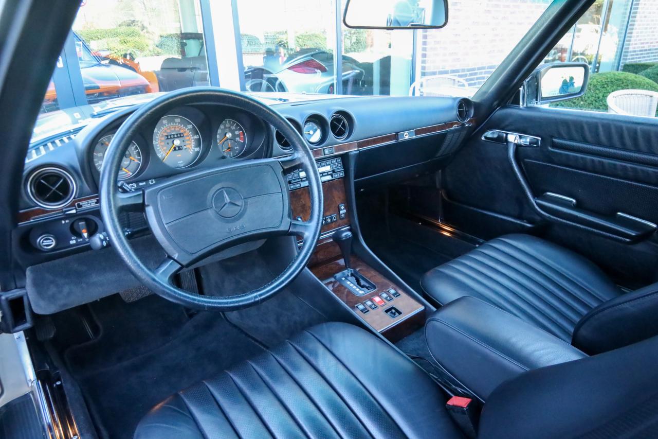 1987 Mercedes - Benz Mercedes Benz 560 SL &ldquo;Less than 31.000 miles&rdquo;