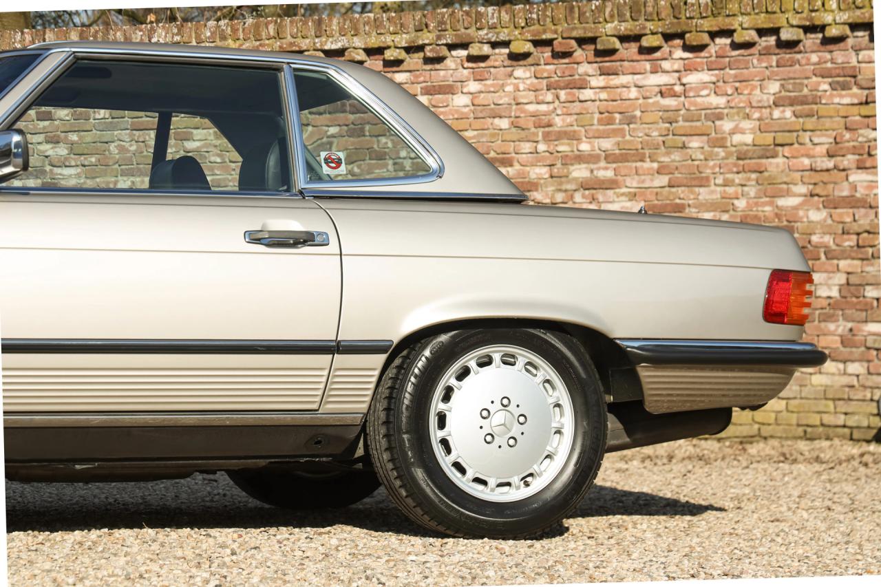 1987 Mercedes - Benz Mercedes Benz 560 SL &ldquo;Less than 31.000 miles&rdquo;