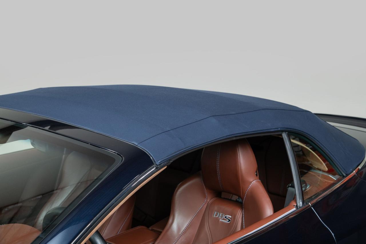 2010 Aston Martin DBS Volante