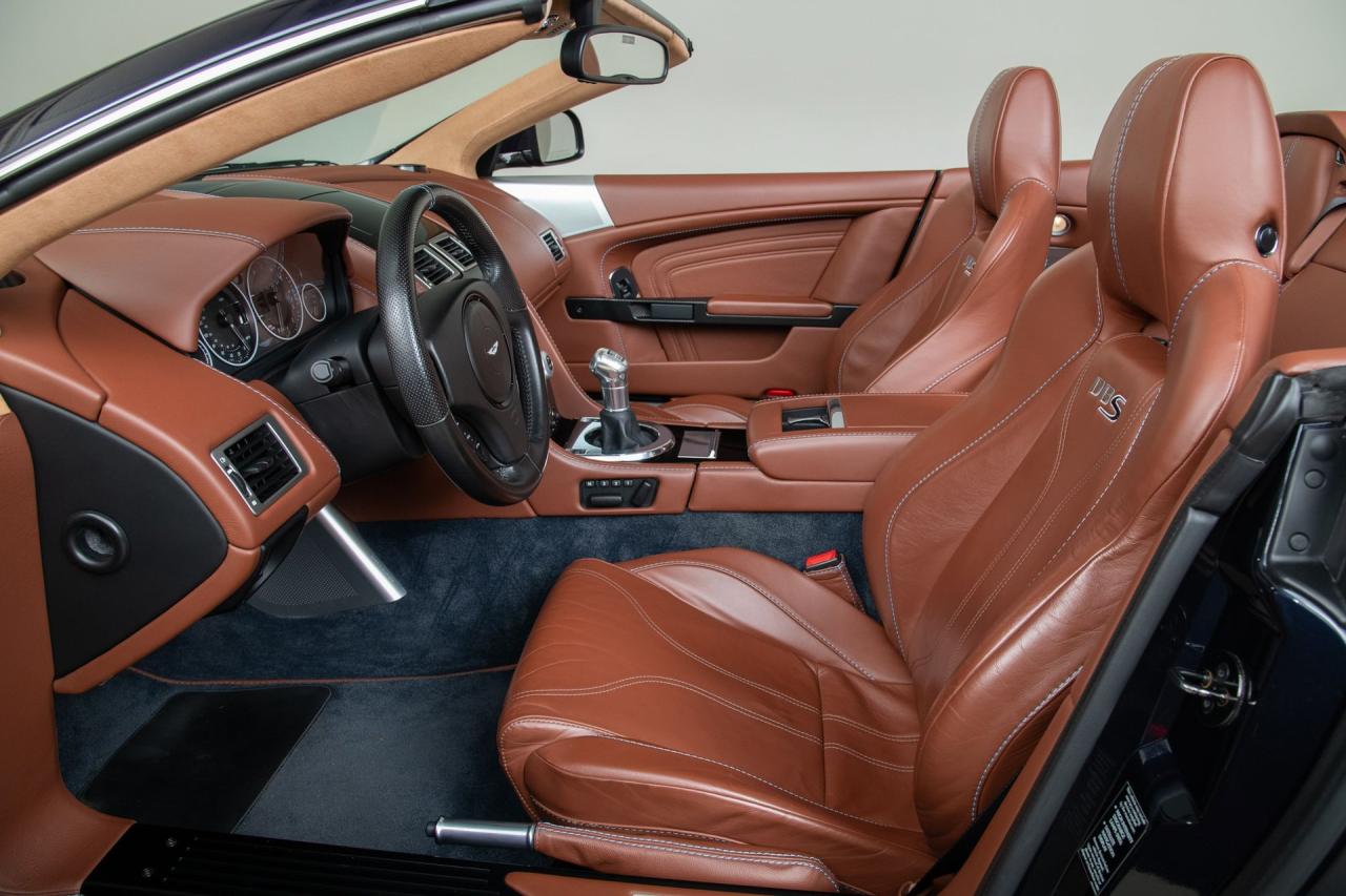 2010 Aston Martin DBS Volante