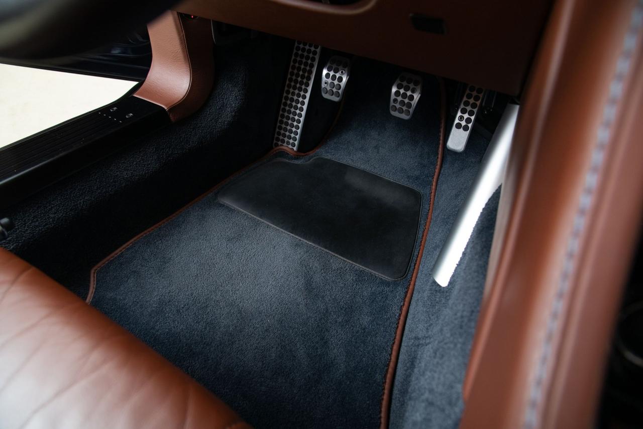 2010 Aston Martin DBS Volante