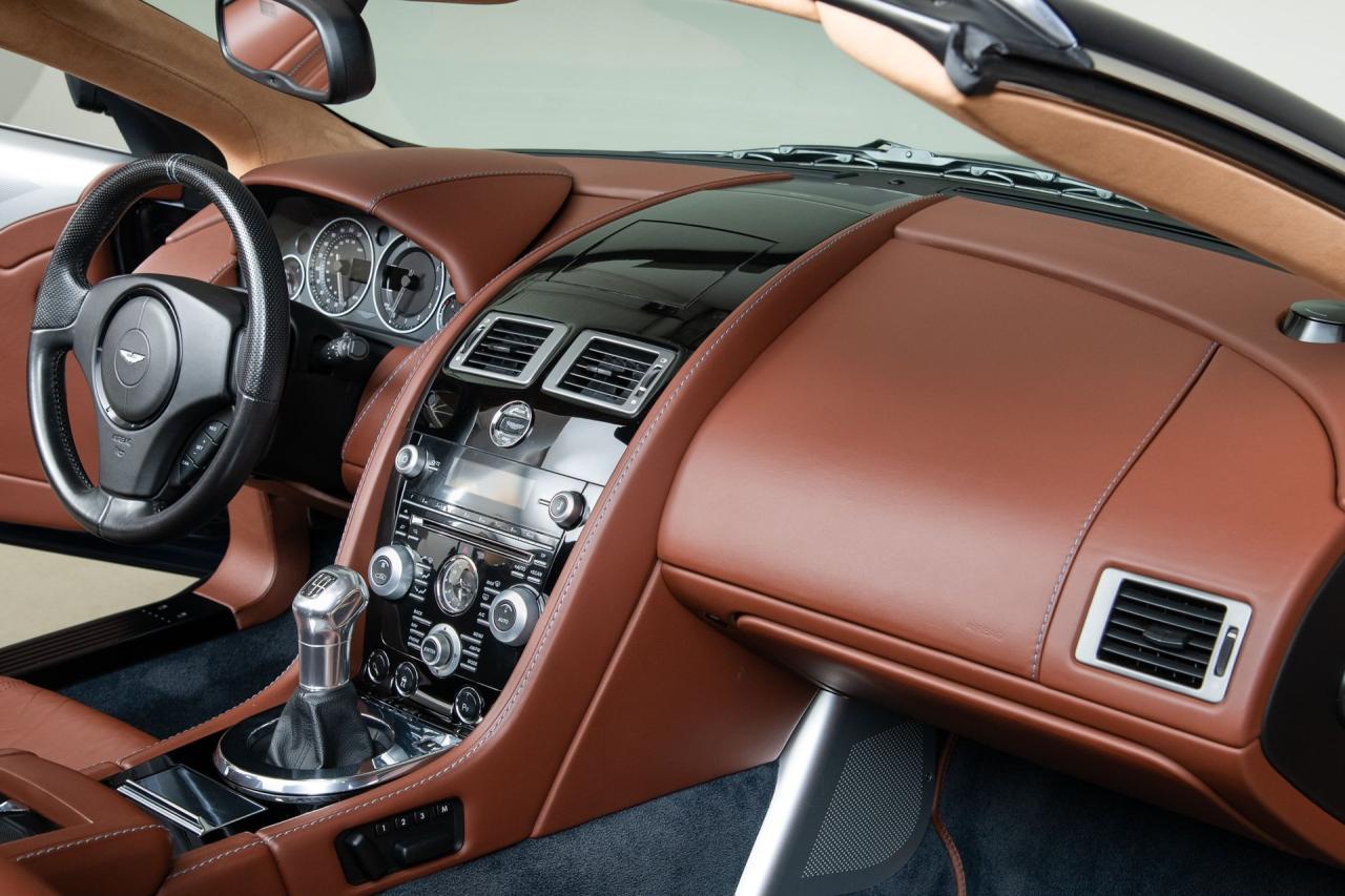 2010 Aston Martin DBS Volante