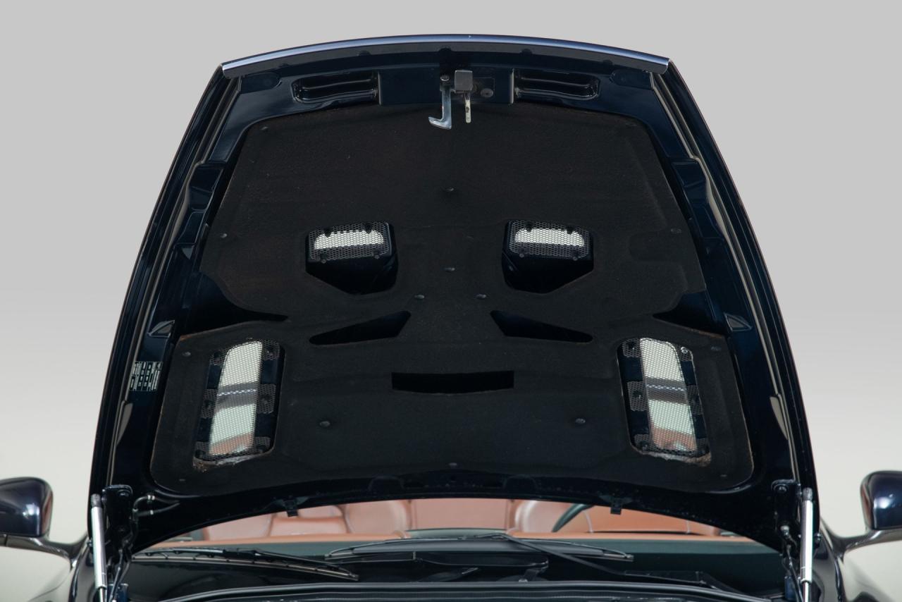 2010 Aston Martin DBS Volante