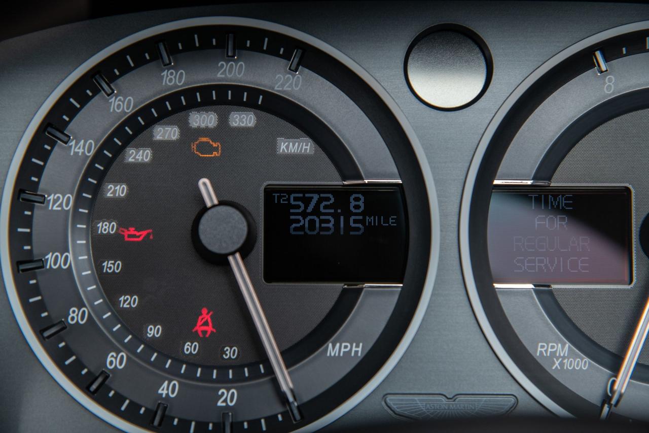 2010 Aston Martin DBS Volante