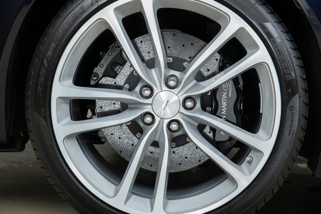 2010 Aston Martin DBS Volante