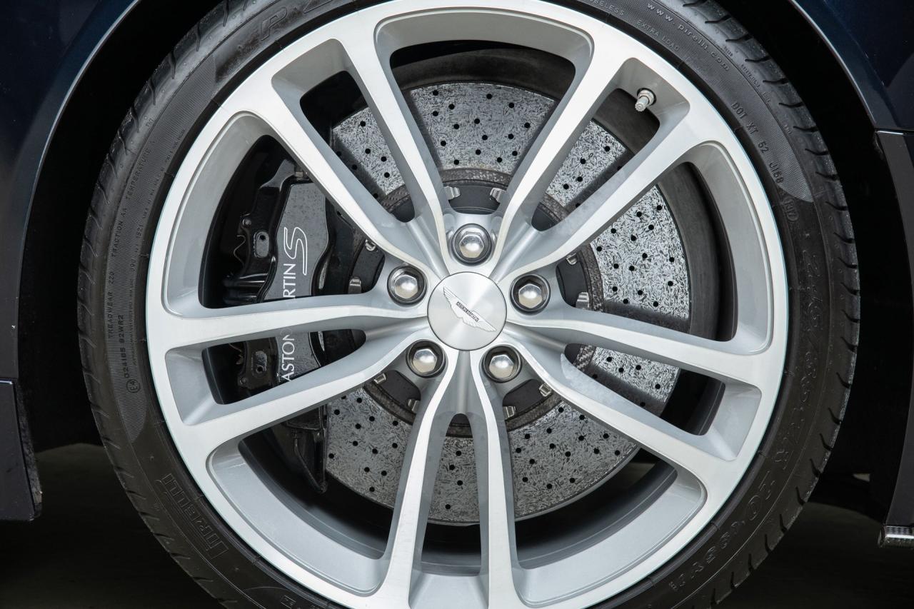 2010 Aston Martin DBS Volante