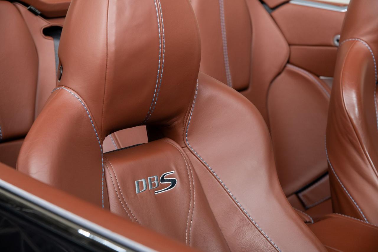 2010 Aston Martin DBS Volante