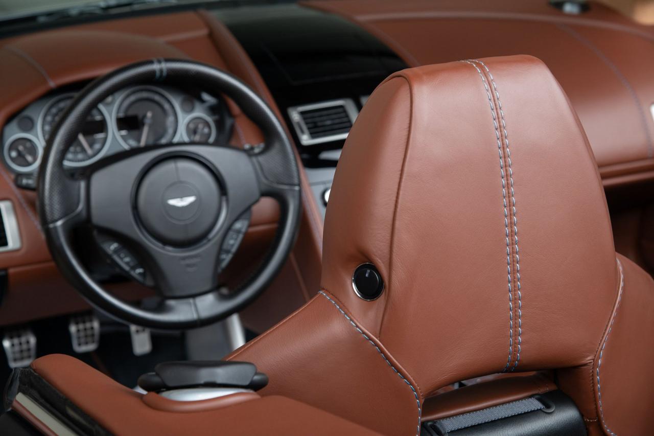 2010 Aston Martin DBS Volante