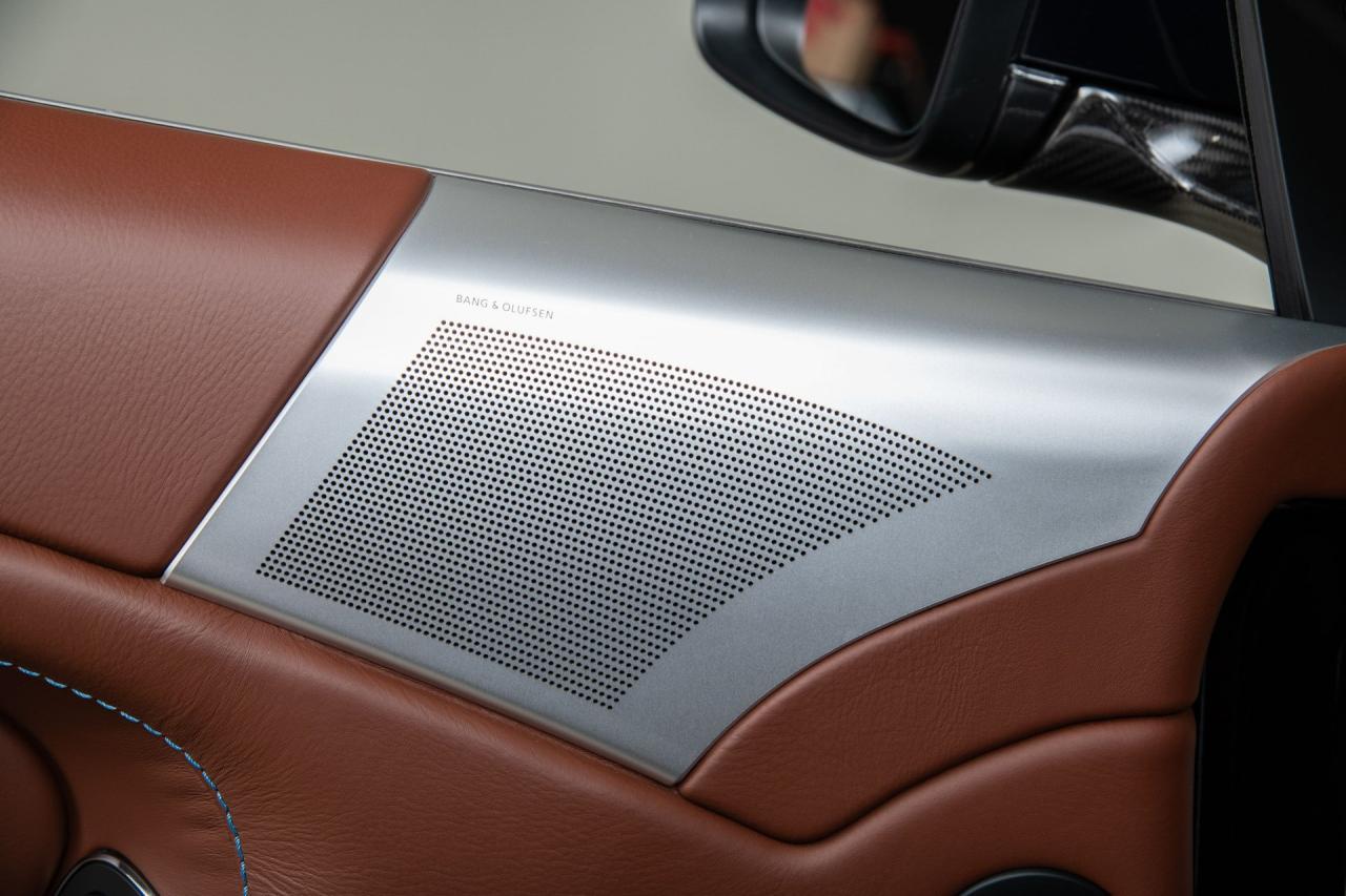 2010 Aston Martin DBS Volante