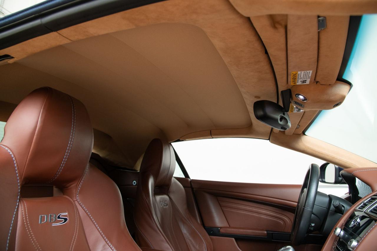 2010 Aston Martin DBS Volante