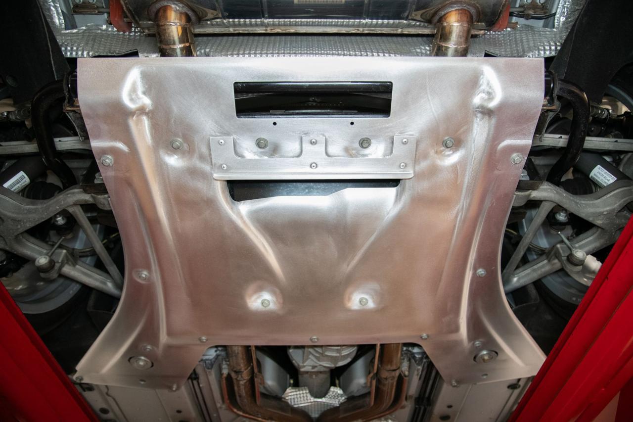 2010 Aston Martin DBS Volante