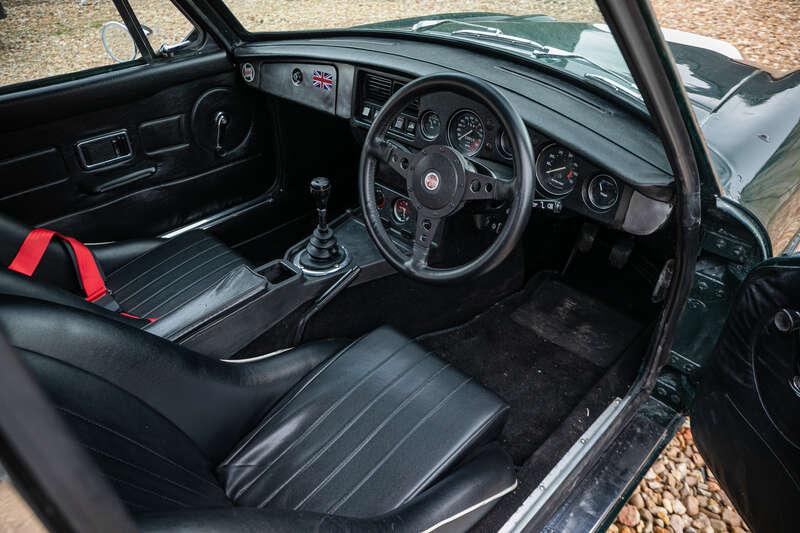 1977 MG B GT