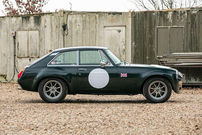 1977 MG B GT