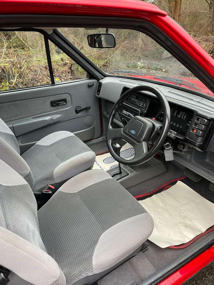 1989 Ford FIESTA GHIA CVT AUTO