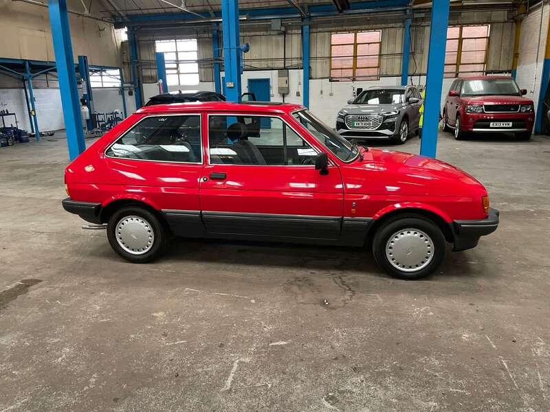 1989 Ford FIESTA GHIA CVT AUTO