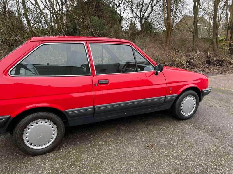1989 Ford FIESTA GHIA CVT AUTO