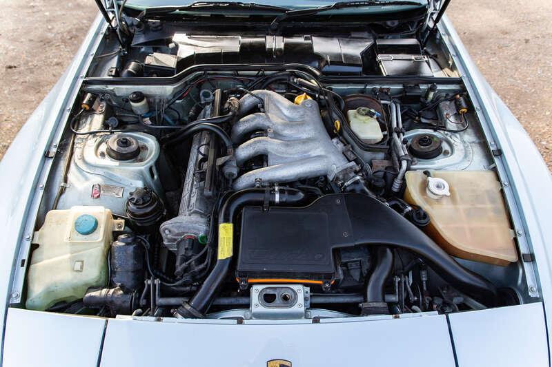 1989 Porsche 944 S2 TURBO