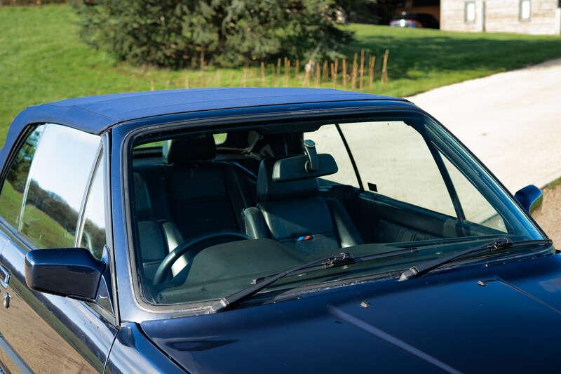 1989 BMW 325I CONVERTIBLE