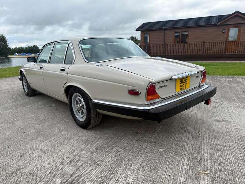 1985 Jaguar XJ6