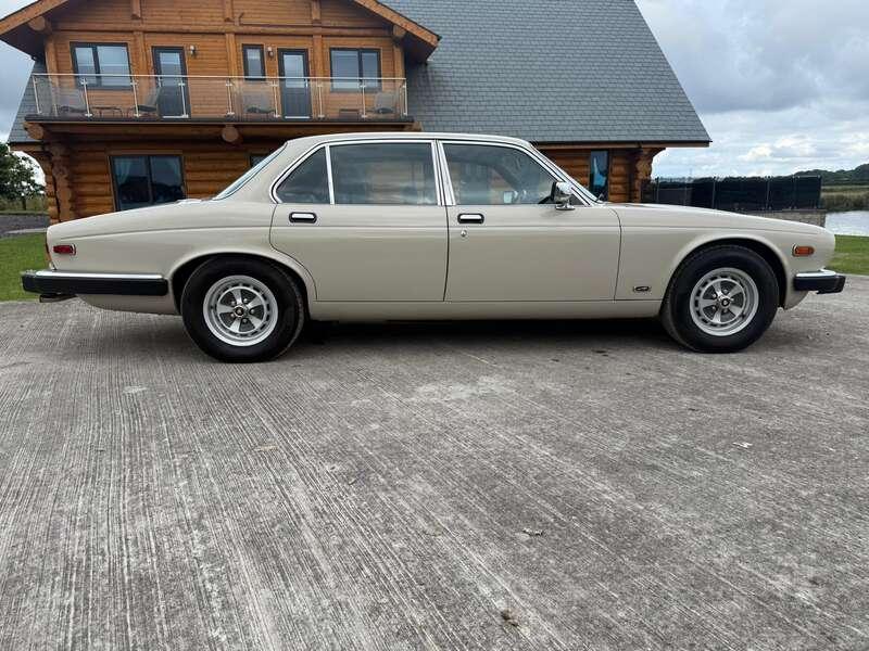 1985 Jaguar XJ6