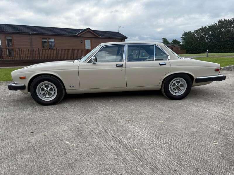 1985 Jaguar XJ6