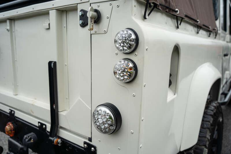 1993 Land Rover DEFENDER 127 DUAL CAB PICK UP