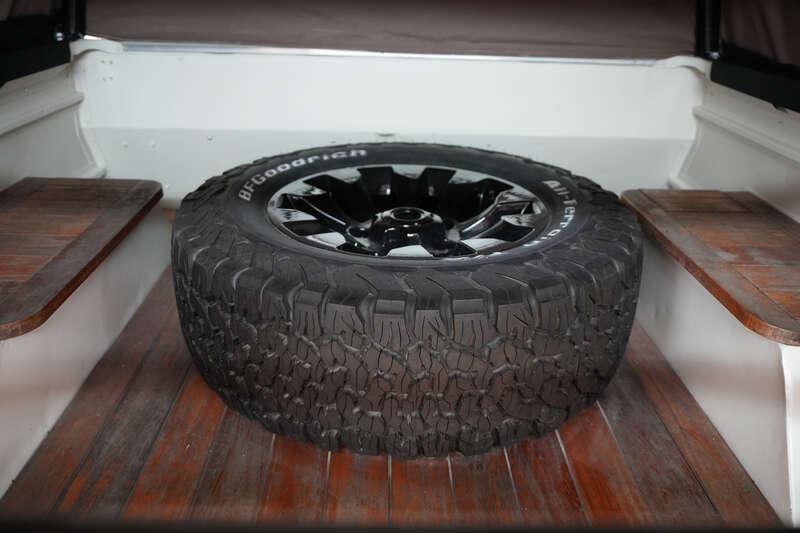 1993 Land Rover DEFENDER 127 DUAL CAB PICK UP